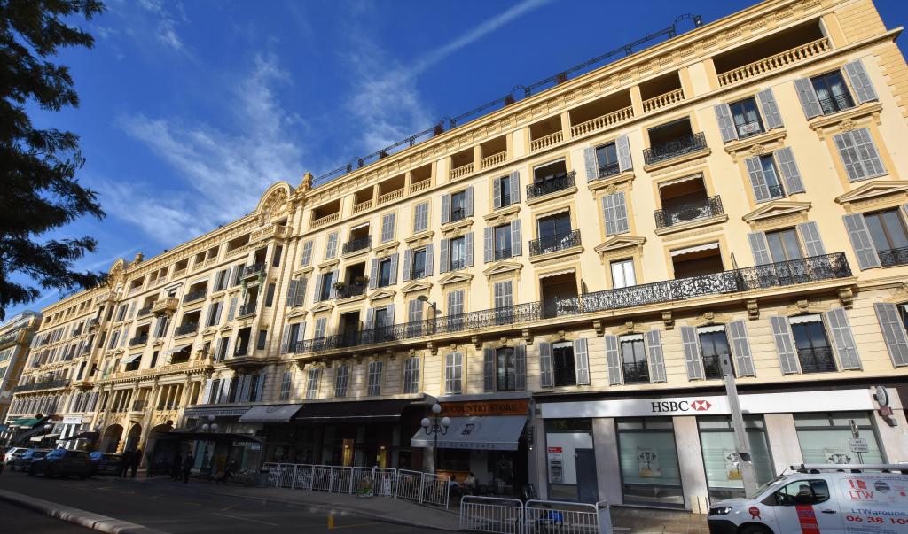 hôtel de voyageurs dit Grand Hôtel puis Préfecture-annexe des Alpes-Maritimes, puis immeuble
