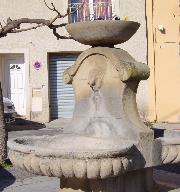 fontaine dite fontaine du puits