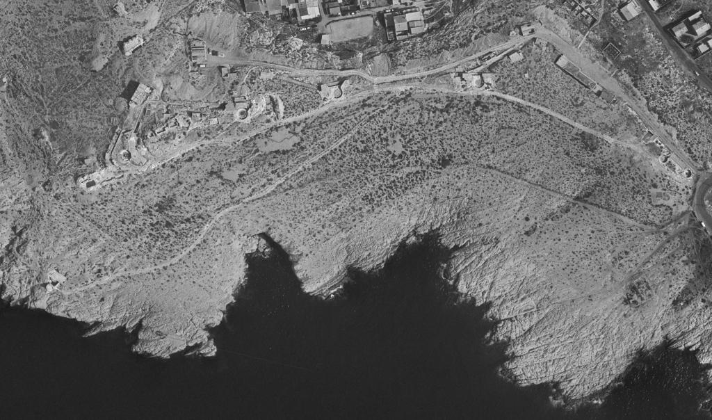 [Vue aérienne verticale de Marseille, quartier des Goudes et Cap Croisette], 1968. Détail : le Fort Napoléon].