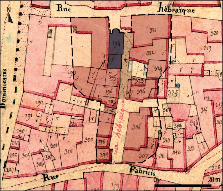 Plan de masse et de situation d'après le cadastre de 1832 (section G1, parcelle 294). La synagogue (figurée en violet) s'inscrit au coeur du quartier juif (figuré en rose foncé).