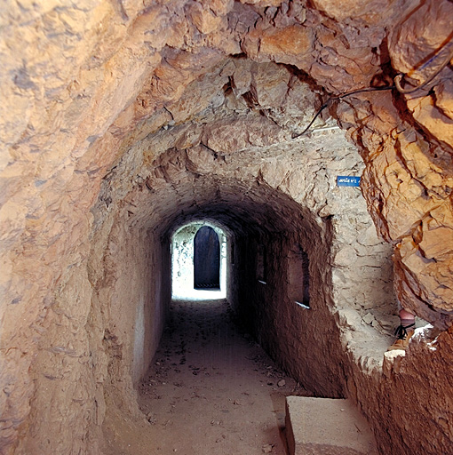 Fossé 35. Galerie caponnière du fossé vue en enfilade intérieure.