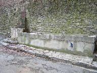 Fontaine-lavoir, dite fontaine des Estres