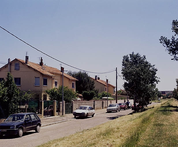 Fig. 01 - Vue d'ensemble de la cité ouvrière, située à l'ouest du secteur urbain.