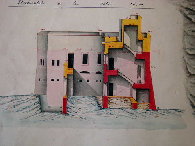 [Projet du fort de la Croix Faron] 1843. Détail : élévation et coupe à la cote 26.