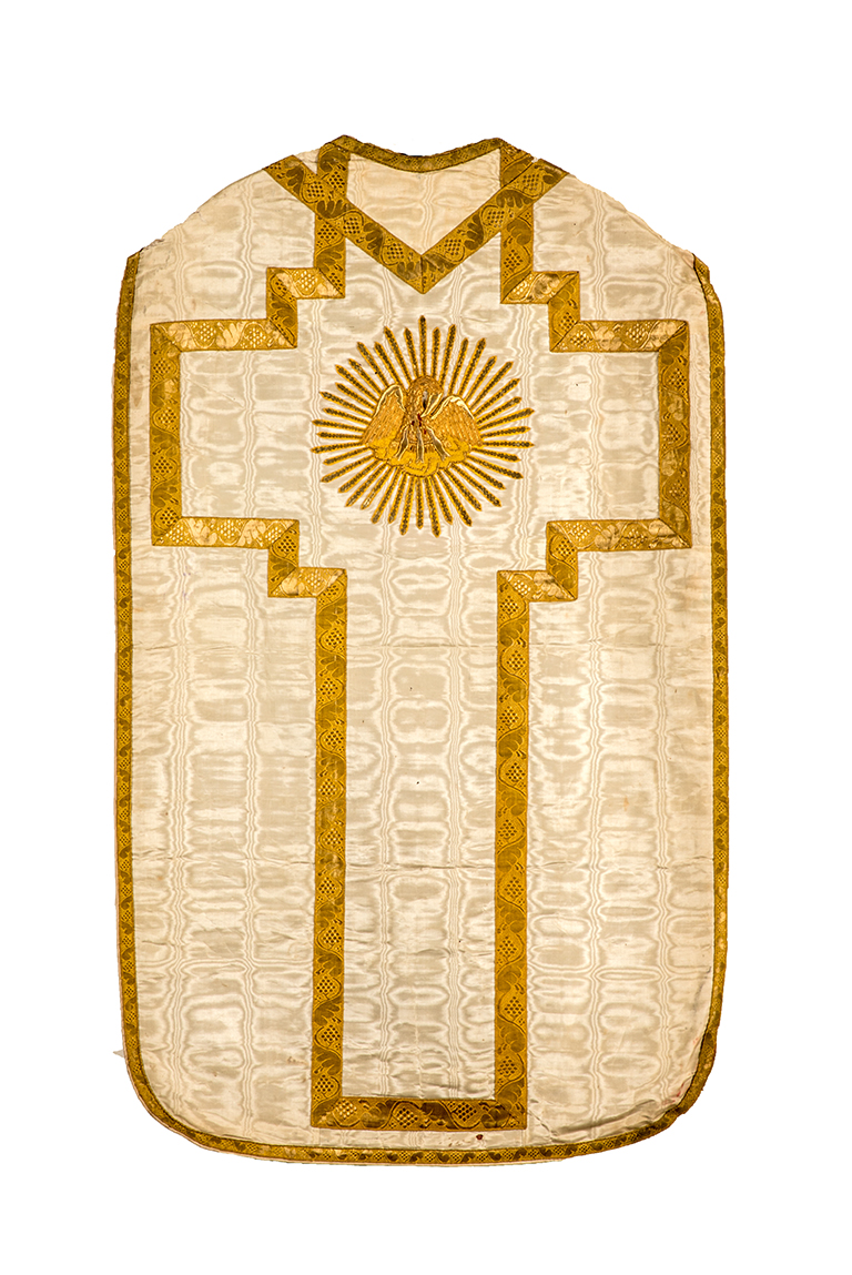 Chasuble (ornement blanc N° 2)