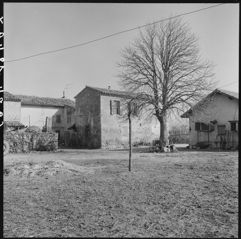 Bâtiment est (la chapelle), vue de l'angle sud-ouest.