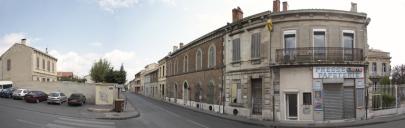 Le croisement de la rue Le-Pelletier et de l'avenue de Caronte qui mène à la gare est marqué par la présence de maisons bourgeoises d'industriels.