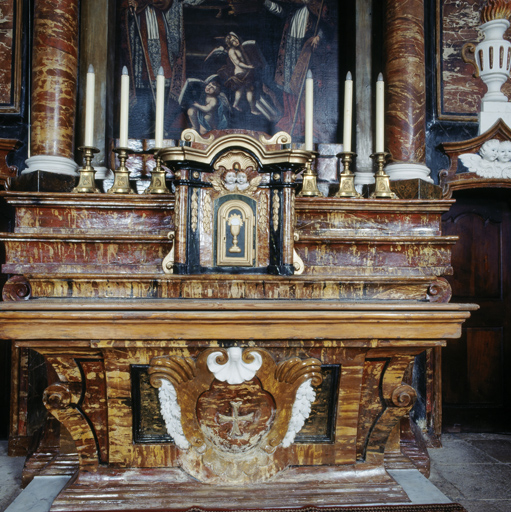 autel, gradins d'autel (3), tabernacle (maître-autel, autel tombeau, tabernacle architecturé)