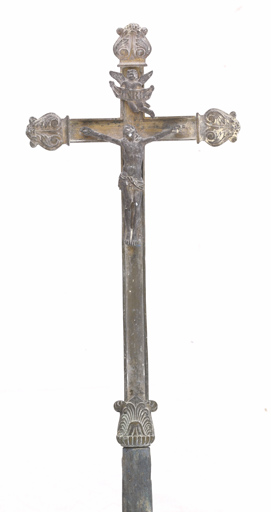 croix de procession : Christ en croix (N° 2)