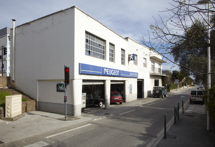 Garage de réparation automobile