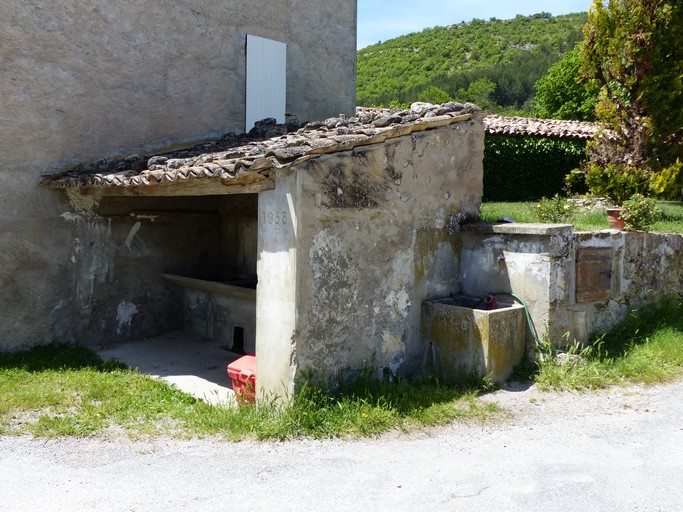 fontaine-lavoir