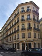 immeuble jumelé constitué d'un immeuble et d'un hôtel de voyageurs dit Hôtel de la Gare, puis Hôtel Trocadero