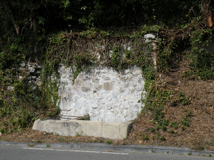 fontaine abreuvoir lavoir