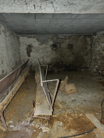 Etage de soubassement, étable nord-est. Vue de volume prise de l'est.