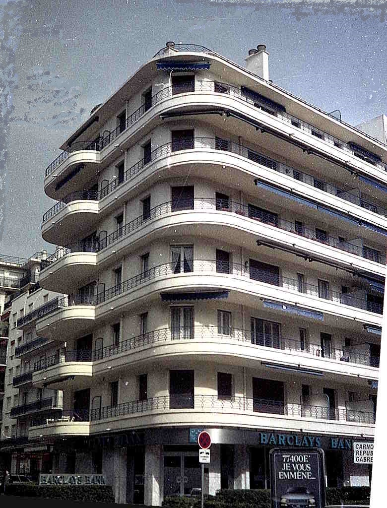 maison dite Villa Edmond, puis Suzette, puis Villa Lombard, actuellement immeuble dit Résidence Médicis