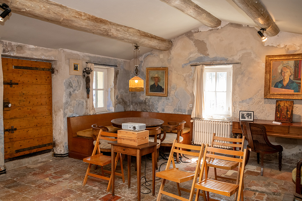 Vue intérieure de l'ancien corps de garde