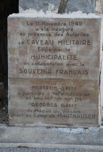 Monument sépulcral (caveau militaire)