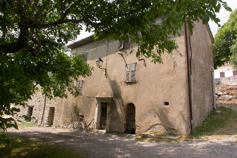 ensemble de 2 maisons