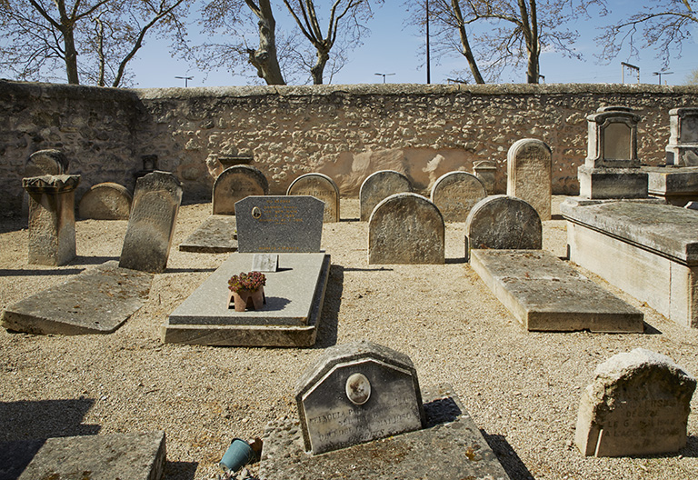 Vue de la partie sud-ouest du cimetière.