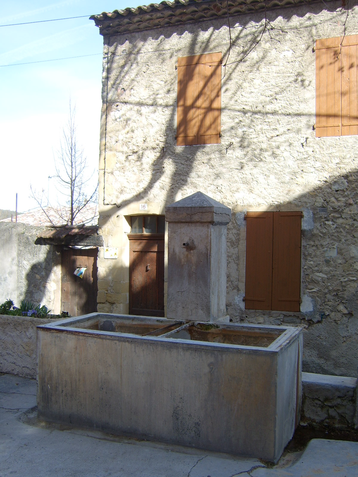 fontaine dite fontaine de la plateforme