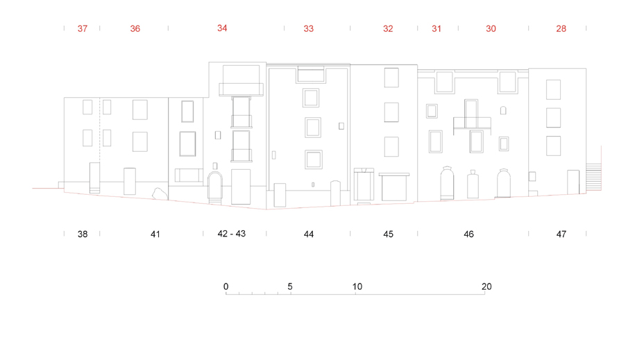 Elévation des façades Rue Haute (parcelles 38 à 47). Relevé réalisé en 2012.