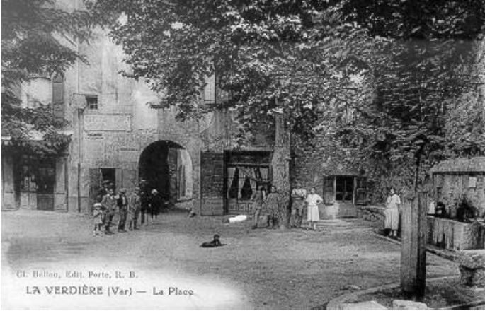 Fontaine dite fontaine de la Place, ancienne fontaine de la République