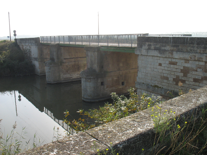 pont routier de Mollégès