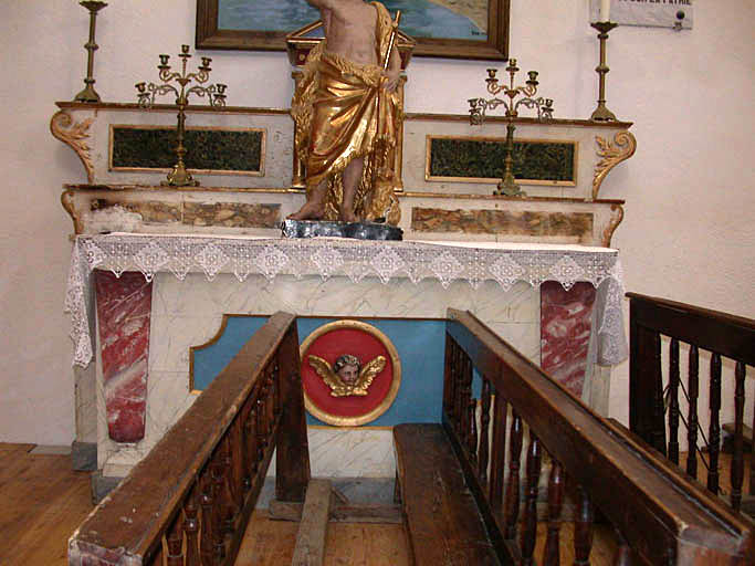 autel (autel secondaire), 2 gradins d'autel, tabernacle
