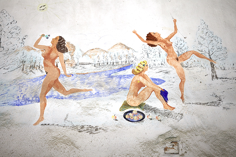 Extension Malbousquet, cellule dans le bastion 5. Peinture murale : baigneuses au bord d'un lac.
