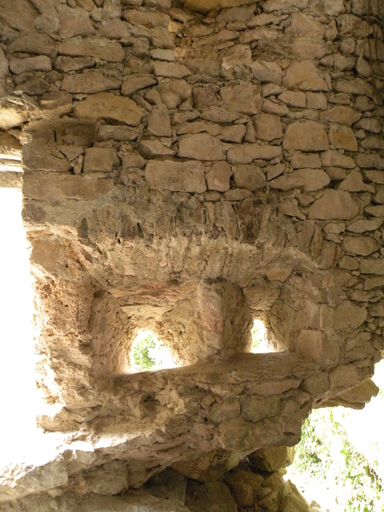 abri troglodytique dit Pertuis de Méailles ou Grotte de la Maouna