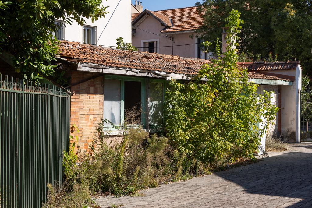 Remise à l'est, cours Anatole France : vue générale. 