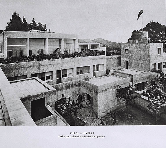 piscine couverte du Clos Saint-Bernard ou Villa Noailles