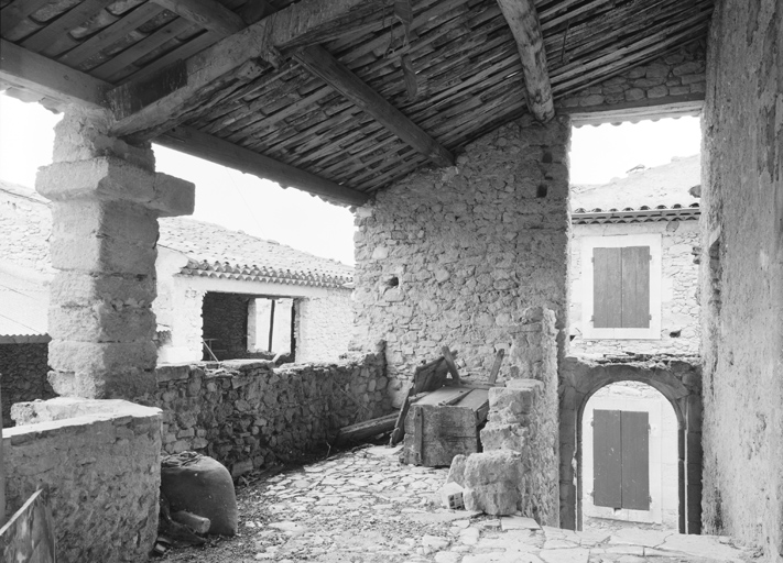 Premier étage. Loggia, côté sud.