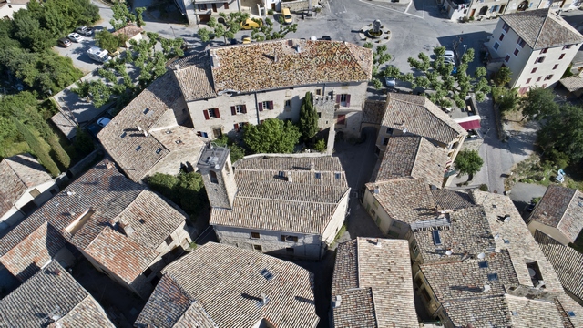 Vue aérienne d'ensemble, prise du sud.