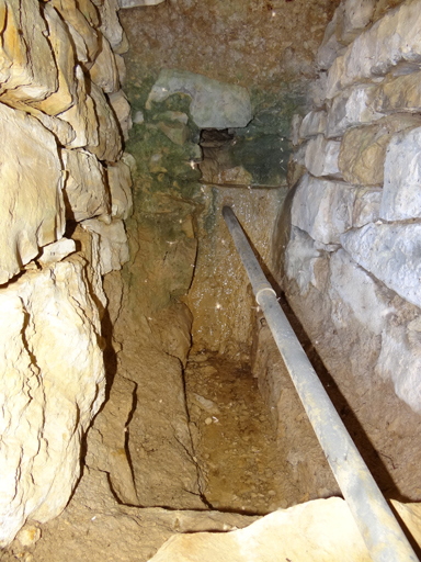 fontaine, abreuvoir et lavoir de Maubec