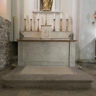 Ensemble des autels secondaires de la Vierge et de saint Joseph : autels tombeaux (2), gradins d'autel (4), tabernacles (2)
