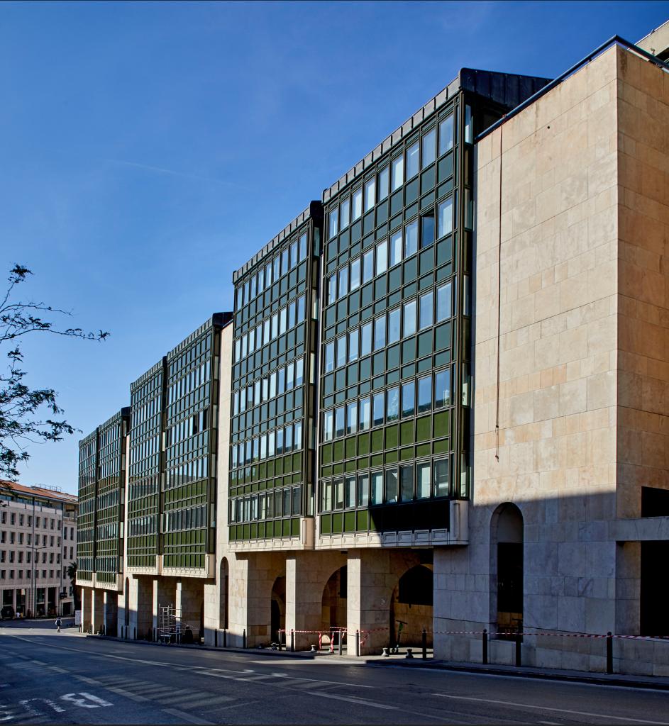 Bâtiment Les Présentines. Vue en perspective de la façade Est, depuis la place Jules-Guesde.