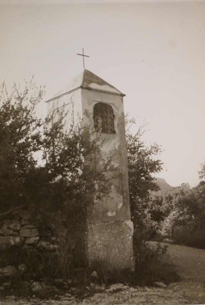 Oratoires, croix monumentales et croix de chemin (La Roquebrussanne)