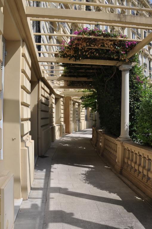 jardin d'agrément de l'Hôtel de voyageurs dit Le Grand Palais, actuellement immeuble en copropriété