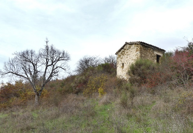 Vue de situation d'un « cabanon », au Merdaric.