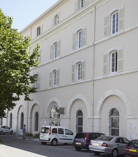 Bâtiment C (anc. Boulangerie), façade sur cour.