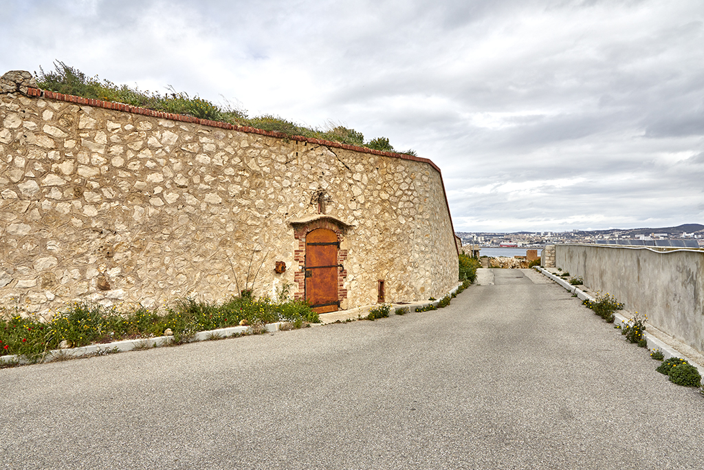 Batterie du Pharo, batterie haute, façade de la traverses-abri 1878 du nord 