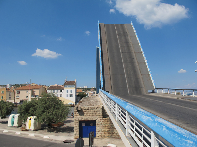 pont levant sur le canal Galliffet, dit pont ouvrant de Jonquières