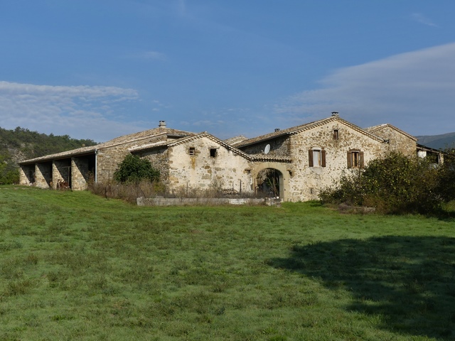 Vue d'ensemble prise du sud-est.