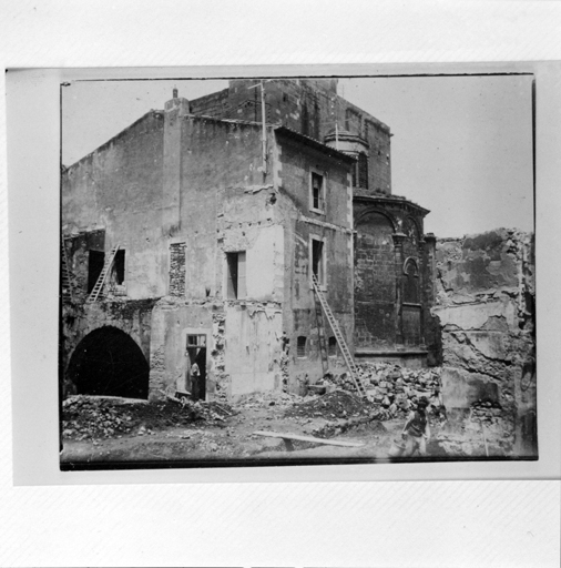 Vue du chapitre, prise du sud-est au cours de la démolition de la prévôté