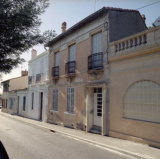 maisons de villégiature (villas)