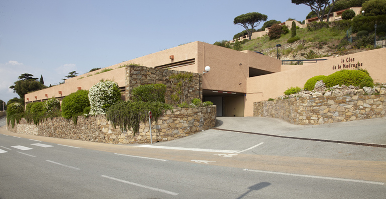 Garage de l'ensemble résidentiel Le Clos de la Madrague.