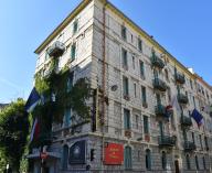 immeuble devenu hôtel de voyageurs sous le nom de Sun Hôtel Luchon Palace, puis Hôtel Windsor, actuellement Windsor Jungle Art Hôtel