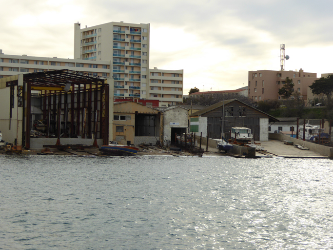 Usine de construction navale, chantier naval de l'Anse du Pharo.