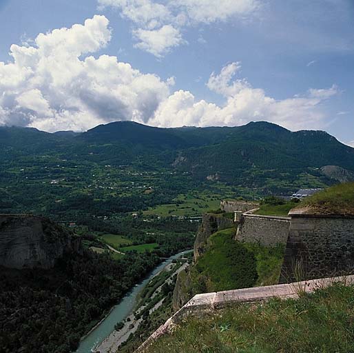 Le front du Guil vu de la contregarde 44.